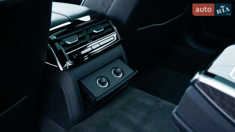Седан Audi A8 2019 в Киеве