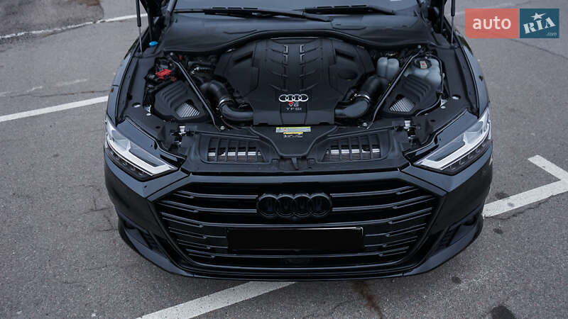 Седан Audi A8 2019 в Киеве