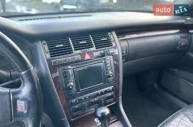 Седан Audi A8 2000 в 