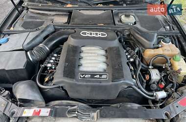 Седан Audi A8 2000 в 