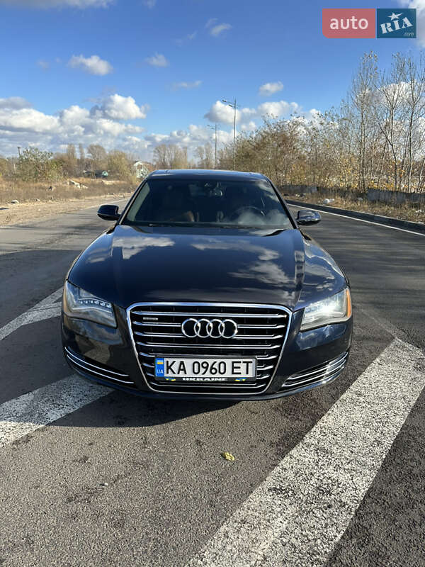 Седан Audi A8 2012 в Киеве