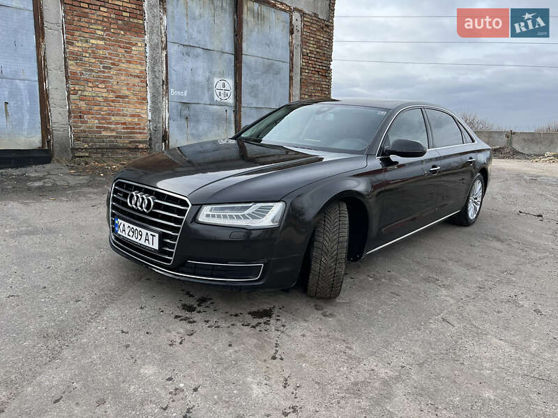 Седан Audi A8 2017 в Мироновке