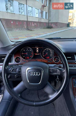Седан Audi A8 2009 в 