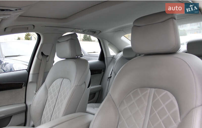 Седан Audi A8 2011 в Києві