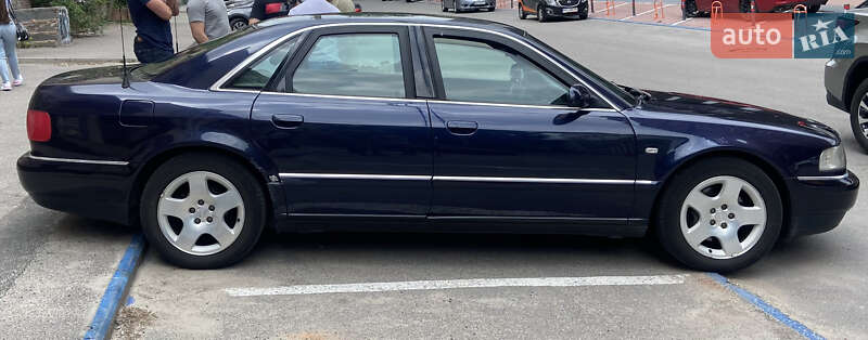 Седан Audi A8 2000 в Києві
