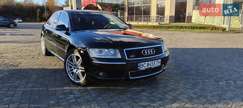 Седан Audi A8 2004 в 