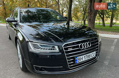 Седан Audi A8 2015 в Одессе