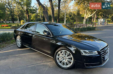 Седан Audi A8 2015 в Одессе