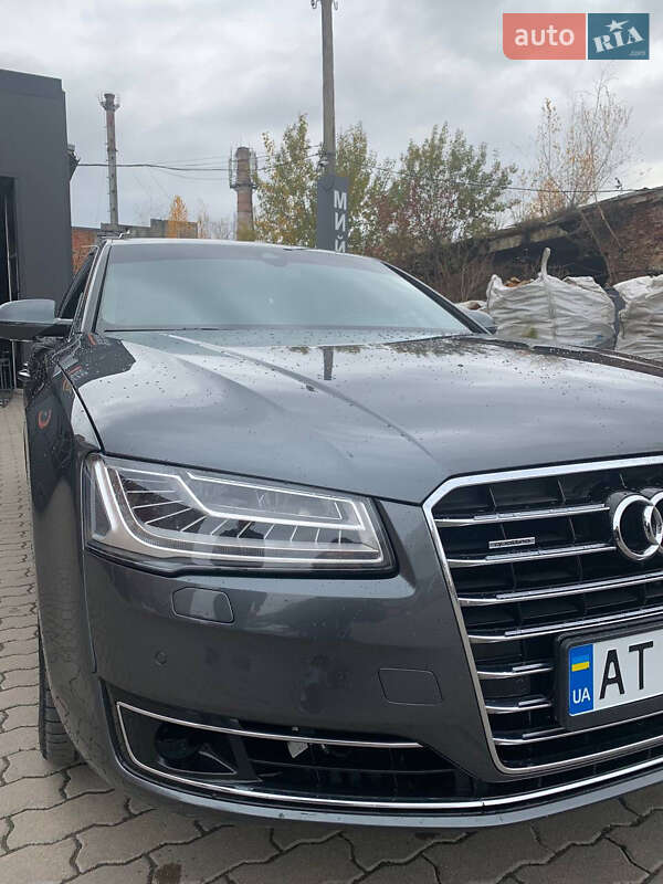 Седан Audi A8 2014 в Калуше
