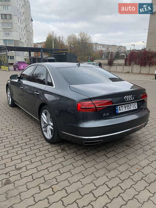 Седан Audi A8 2014 в Калуше