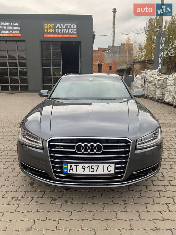 Седан Audi A8 2014 в Калуше