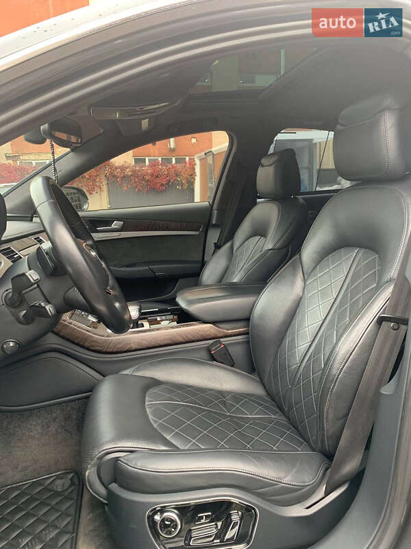 Седан Audi A8 2014 в Калуше