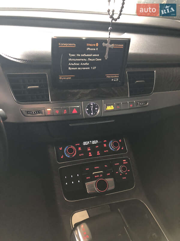 Седан Audi A8 2014 в Калуше