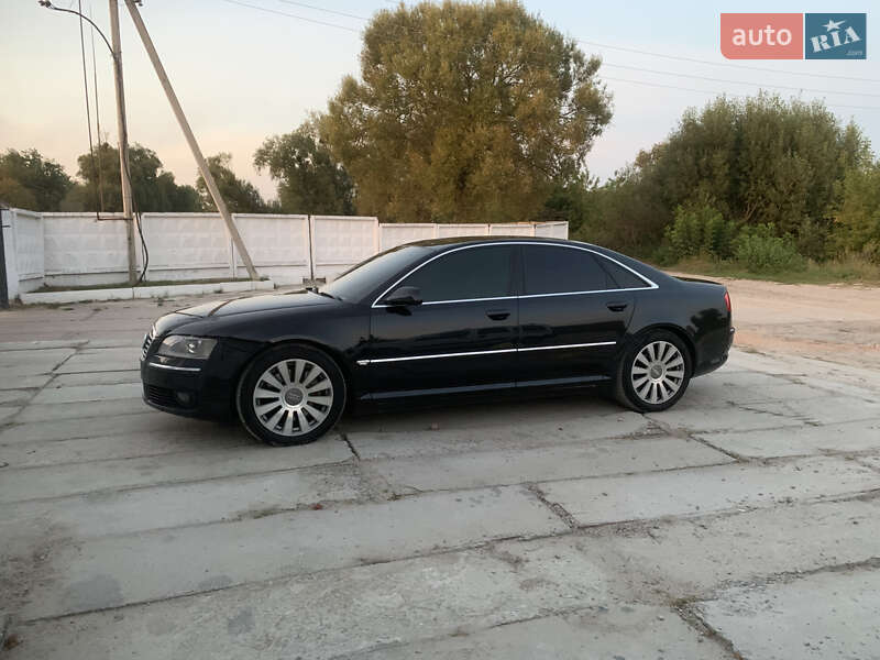 Седан Audi A8 2003 в Золочеве