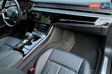 Седан Audi A8 2023 в Трускавце