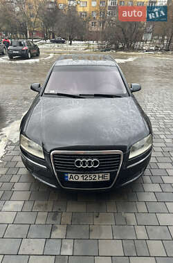 Седан Audi A8 2005 в Ужгороді