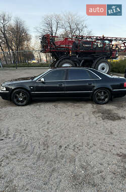 Седан Audi A8 2000 в Днепре