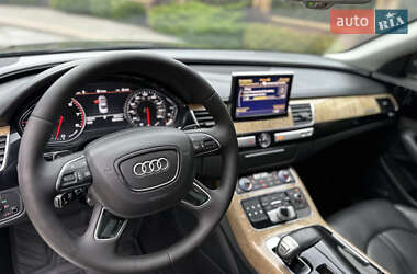 Седан Audi A8 2013 в Ужгороде