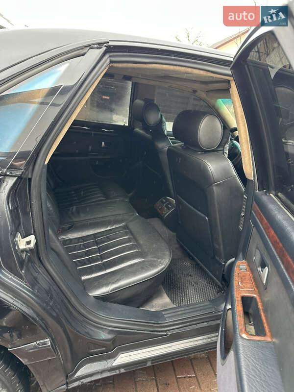 Седан Audi A8 1996 в Звягелі