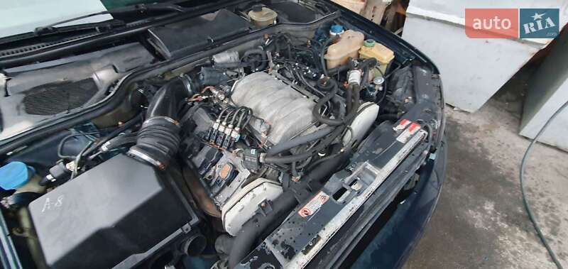Седан Audi A8 1997 в Киеве
