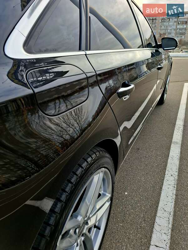 Седан Audi A8 2011 в Києві