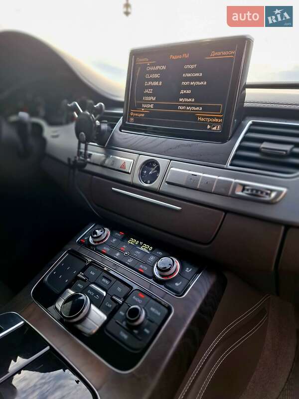 Седан Audi A8 2011 в Києві