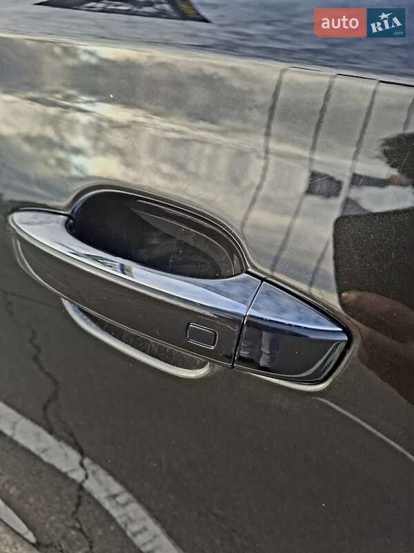 Седан Audi A8 2011 в Києві