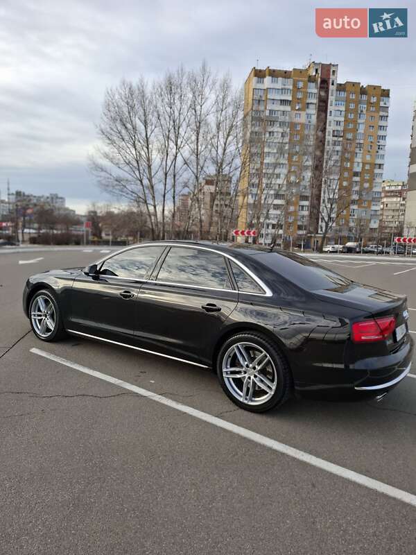 Седан Audi A8 2011 в Києві