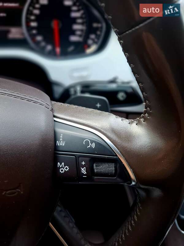Седан Audi A8 2011 в Києві