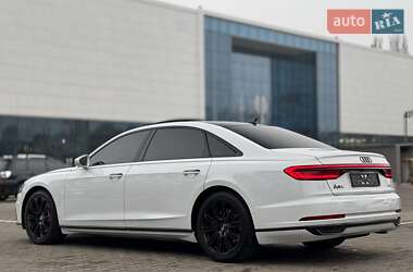 Седан Audi A8 2018 в Одессе