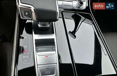 Седан Audi A8 2021 в 