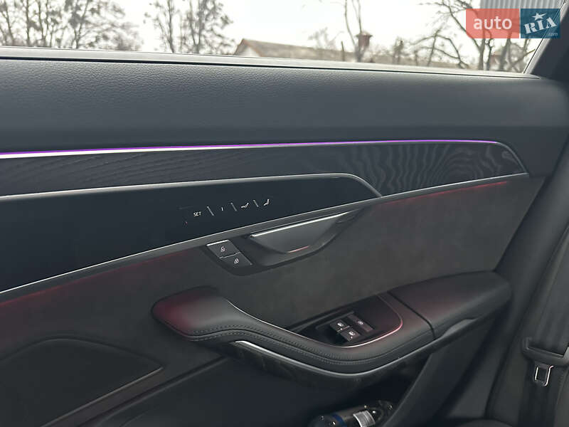 Седан Audi A8 2021 в Киеве