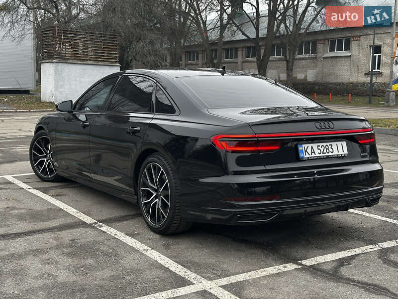 Седан Audi A8 2021 в Киеве