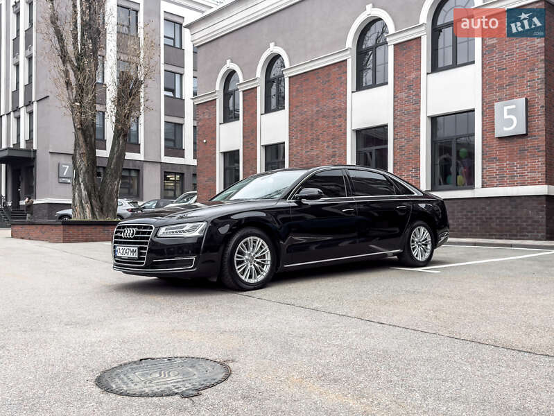 Седан Audi A8 2014 в Киеве