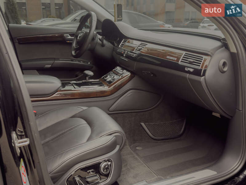 Седан Audi A8 2014 в Киеве