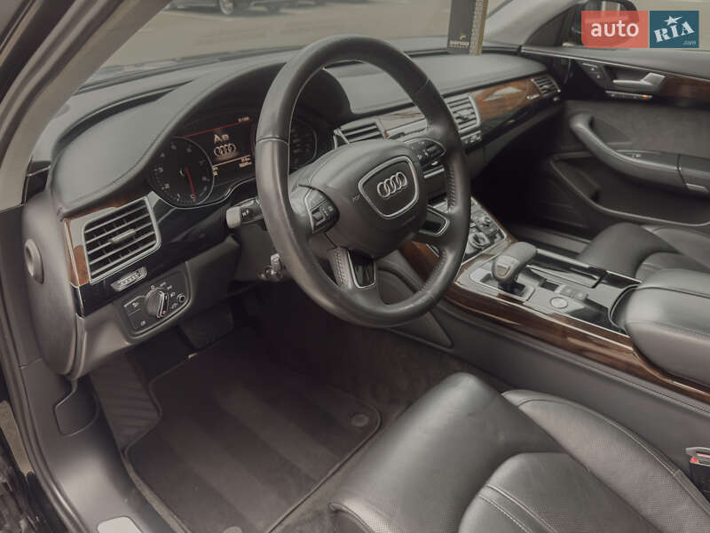 Седан Audi A8 2014 в Киеве