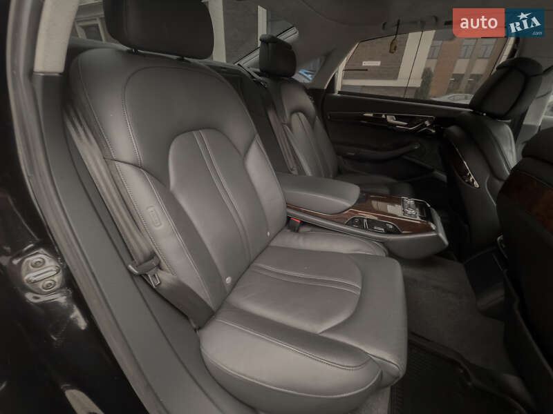 Седан Audi A8 2014 в Киеве