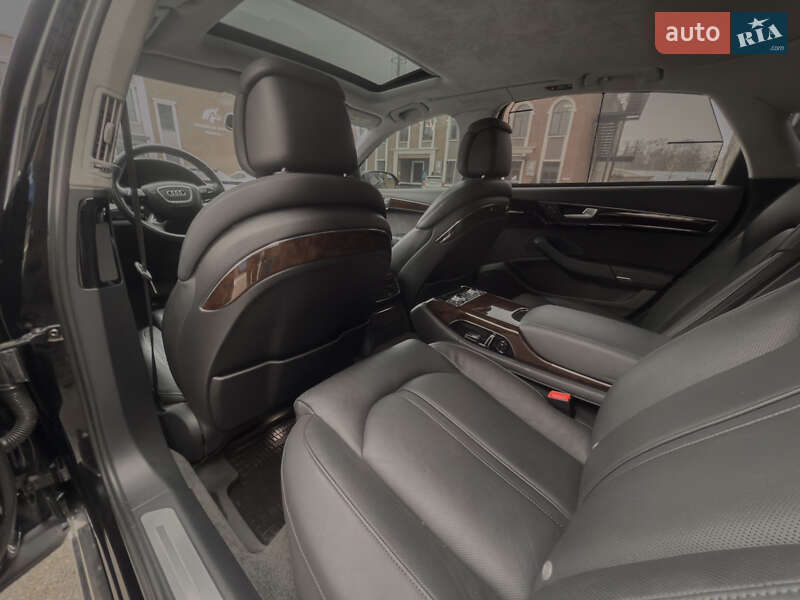 Седан Audi A8 2014 в Киеве