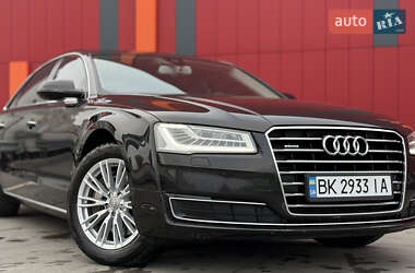 Седан Audi A8 2017 в 