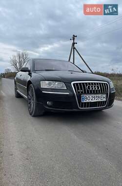 Седан Audi A8 2003 в Скалаті