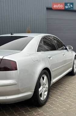 Седан Audi A8 2004 в Бердичеві