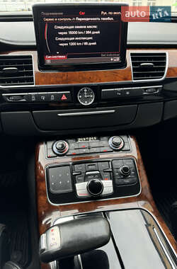 Седан Audi A8 2011 в 
