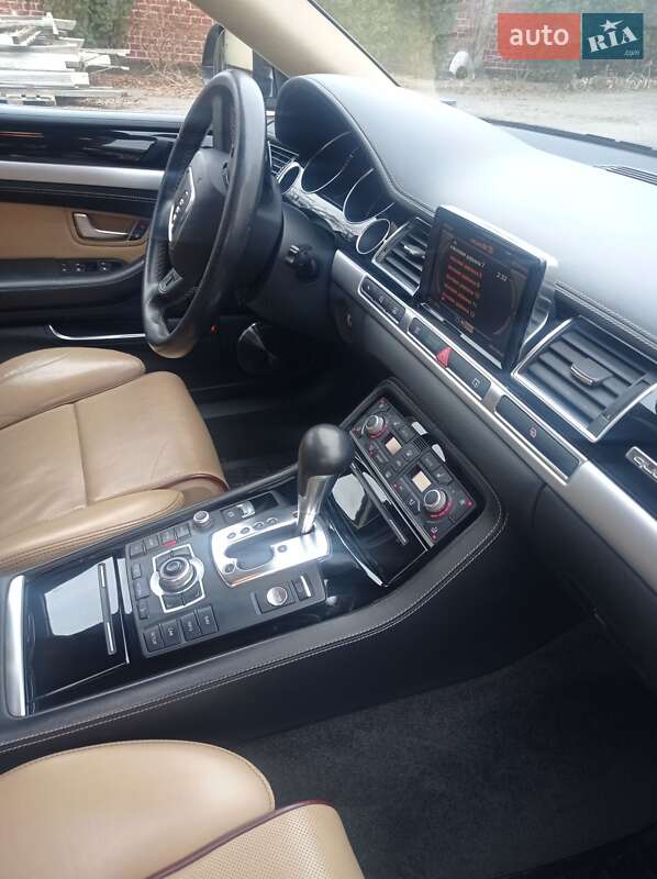 Седан Audi A8 2008 в Погребище