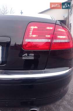 Седан Audi A8 2008 в 