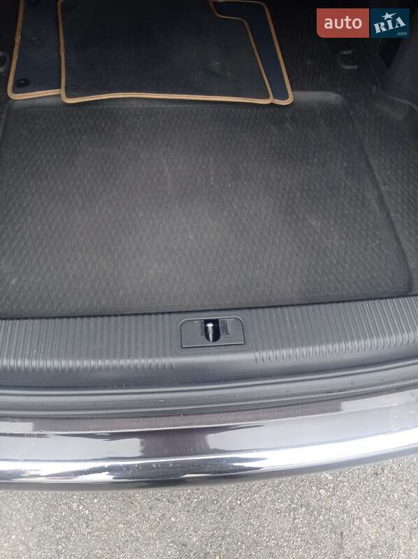 Седан Audi A8 2008 в Погребище