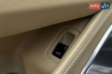 Седан Audi A8 2011 в 