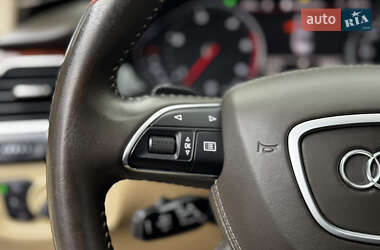Седан Audi A8 2011 в 