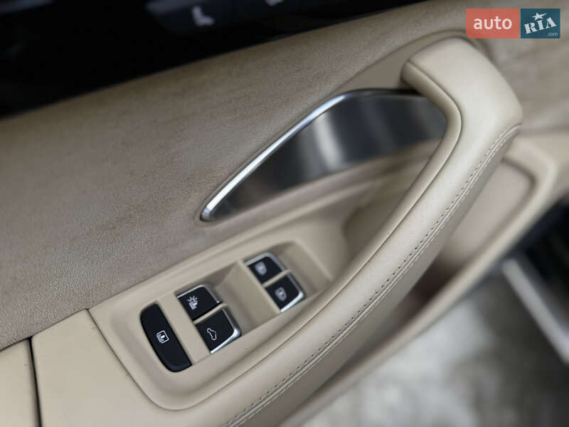 Седан Audi A8 2011 в Житомире фото 40 Седан Audi A8 2011 в Житомире