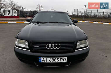 Седан Audi A8 2000 в Ворзеле