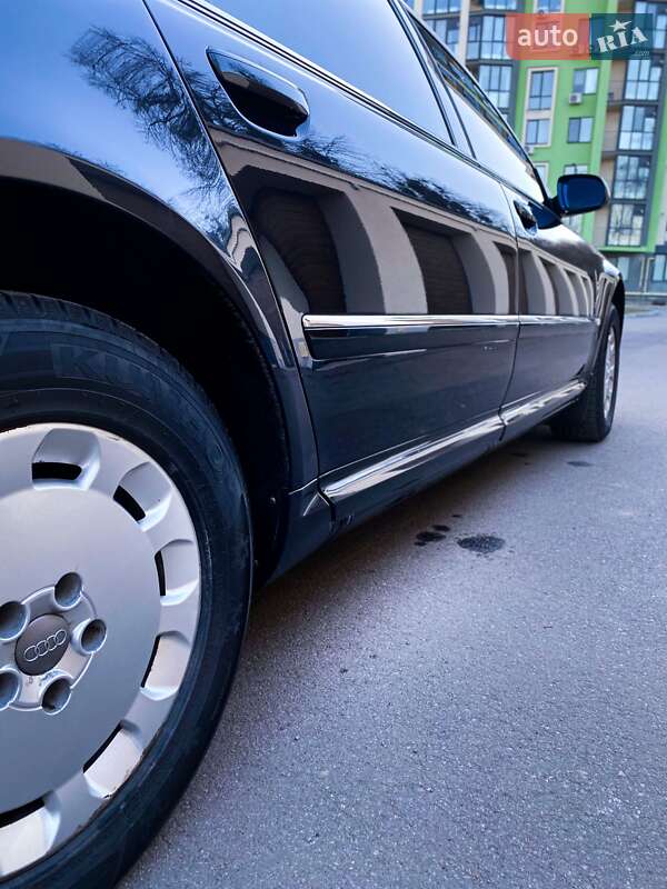 Седан Audi A8 2005 в Вінниці